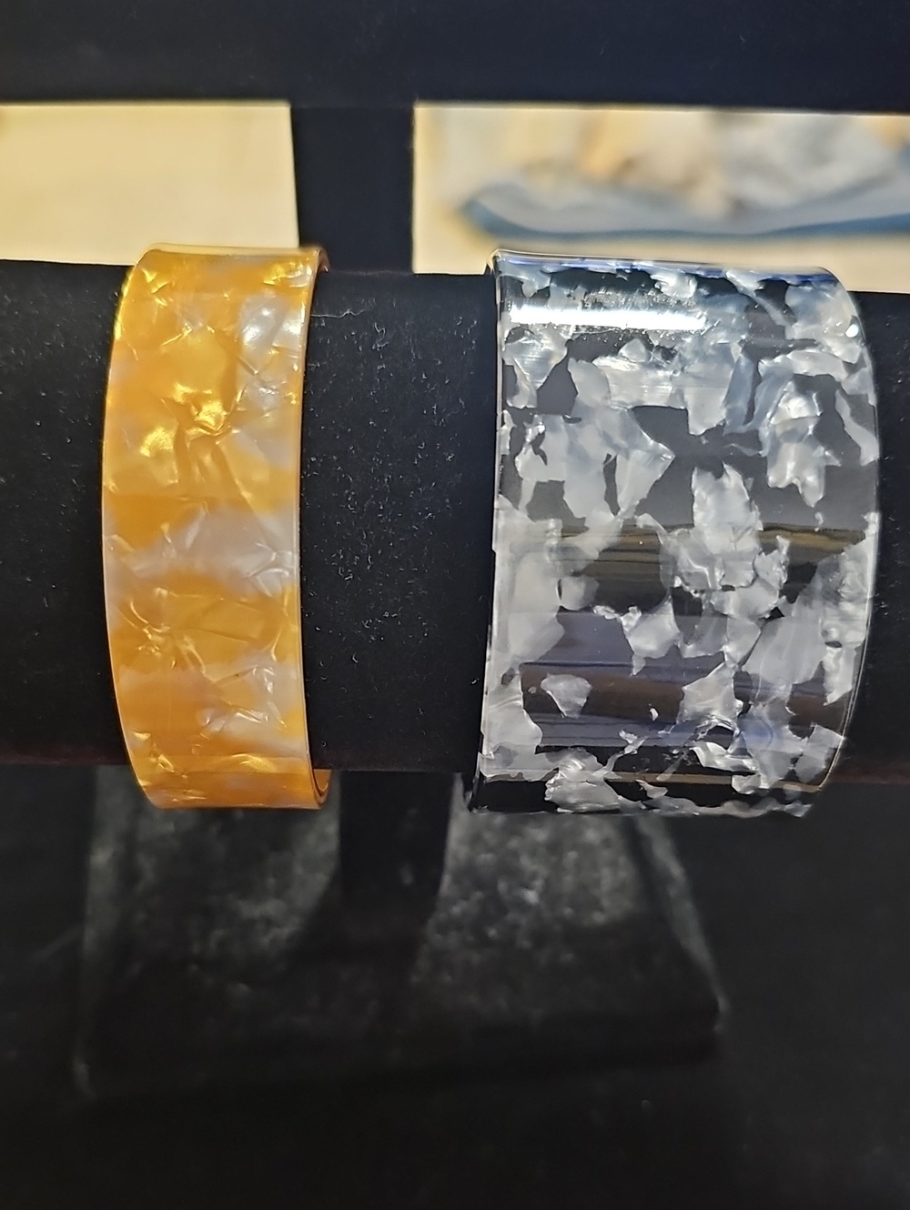 Vintage Plastic Stylish Yellow and Black Marble Pattern Smart Bracelet Bands.